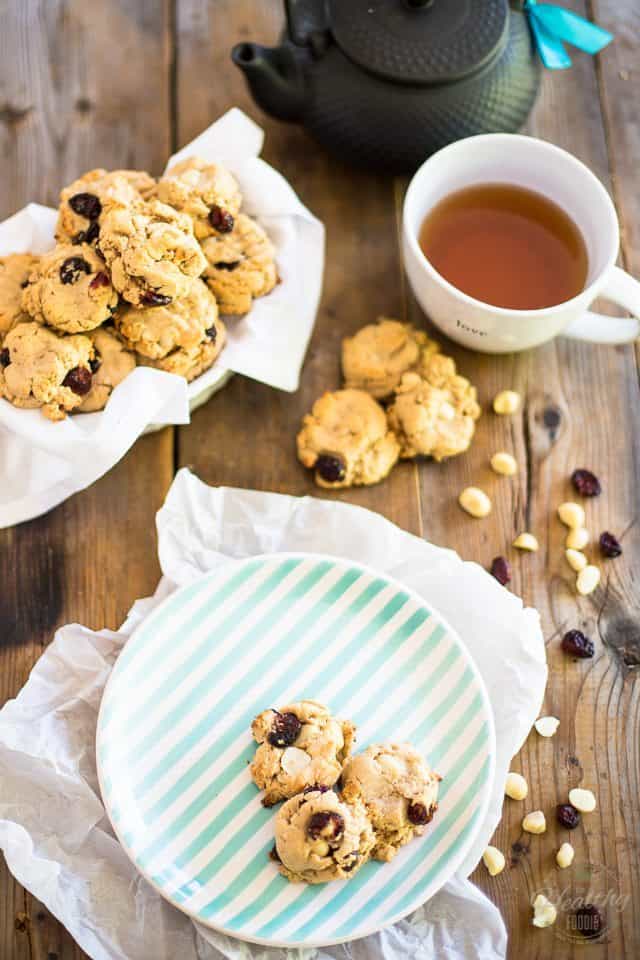 Macadamia Cranberry Cookies | thehealthyfoodie.com