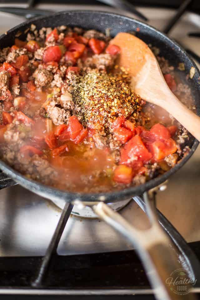 Beef Tomato Quinoa Macaroni | thehealthyfoodie.com