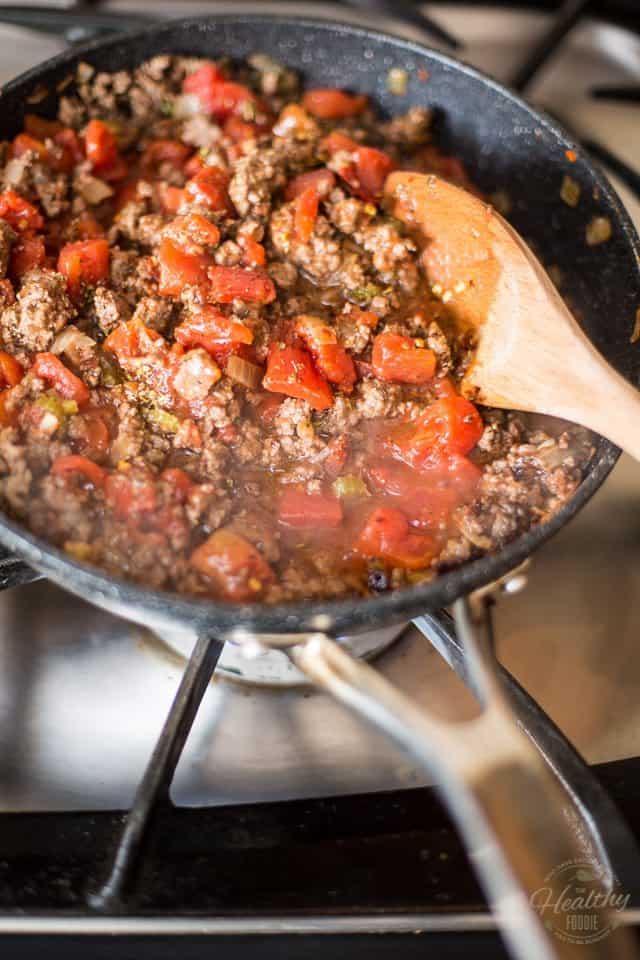 Beef Tomato Quinoa Macaroni | thehealthyfoodie.com