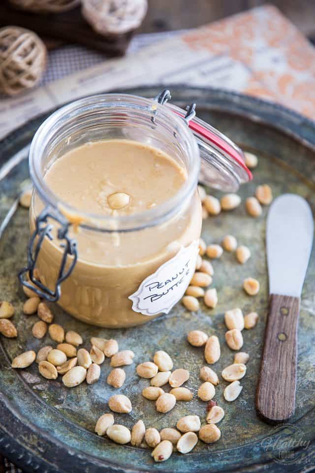Homemade Creamy Peanut Butter | thehealthyfoodie.com