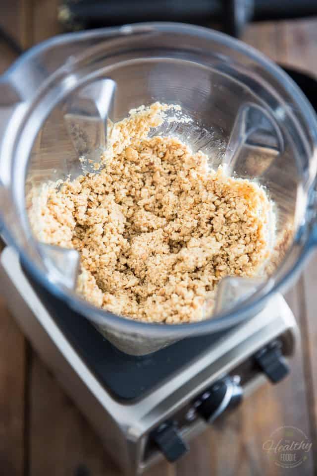 Homemade Creamy Peanut Butter | thehealthyfoodie.com