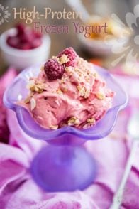 So easy to make and so deliciously creamy, this high protein frozen yogurt makes for an excellent post workout meal, or after dinner treat... 