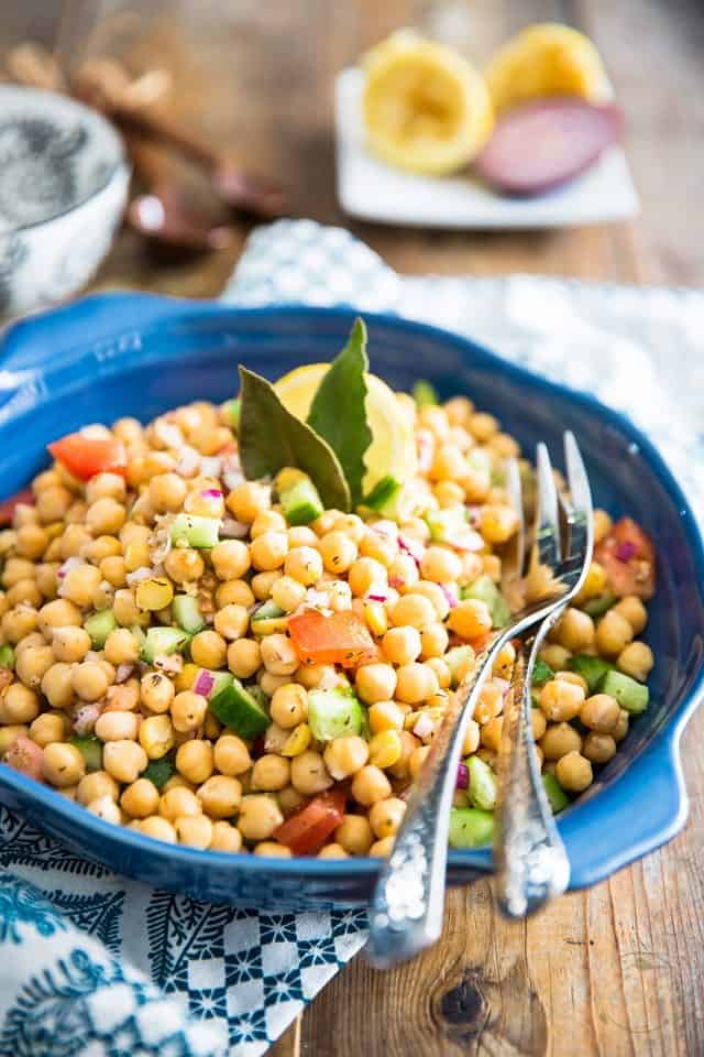 Chickpea Salad | thehealthyfoodie.com