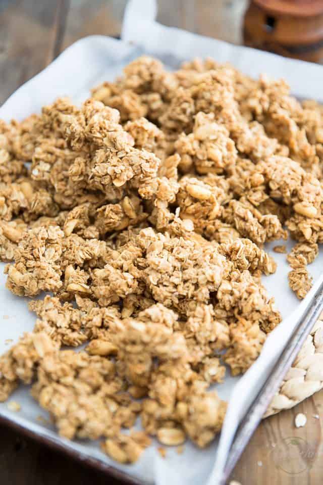 Peanut Butter Granola Clusters | thehealthyfoodie.com