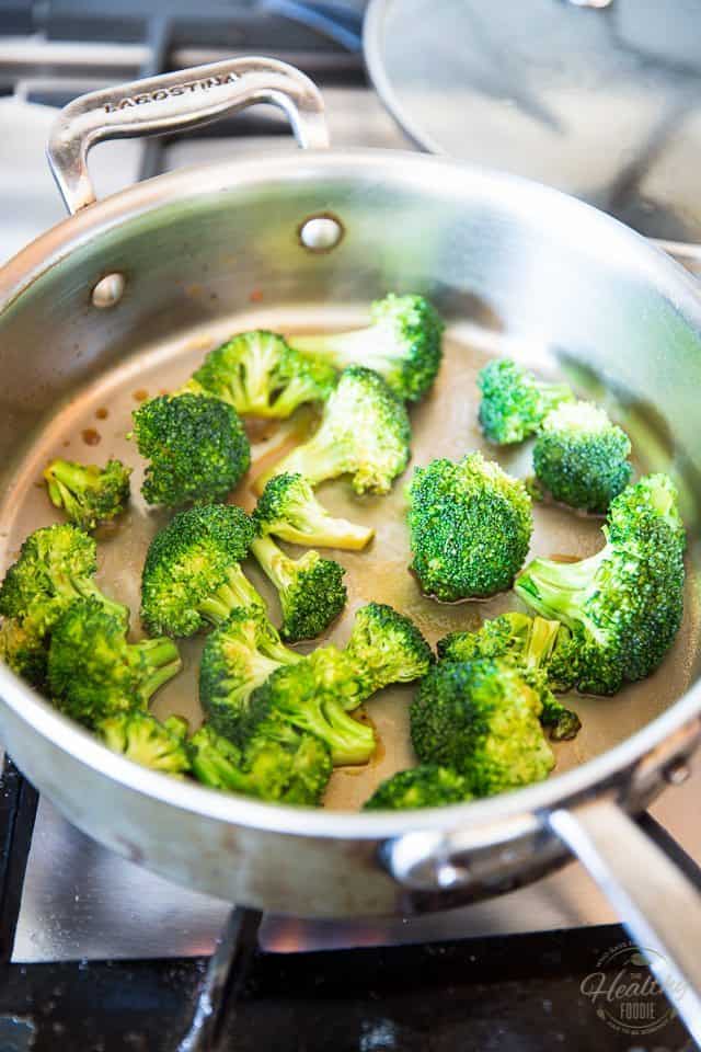 Warm Chicken Broccoli Penne Salad | thehealthyfoodie.com