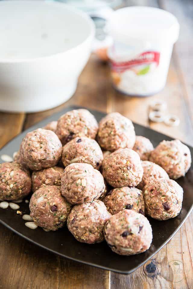 Bocconcini Stuffed Meatballs | thehealthyfoodie.com