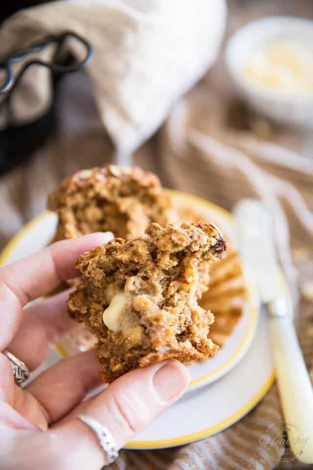 Raisin Oatmeal Muffins | thehealthyfoodie.com