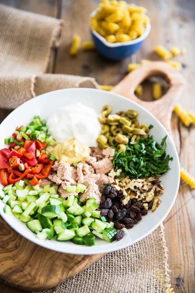 Simple Tuna Rotini Salad | thehealthyfoodie.com