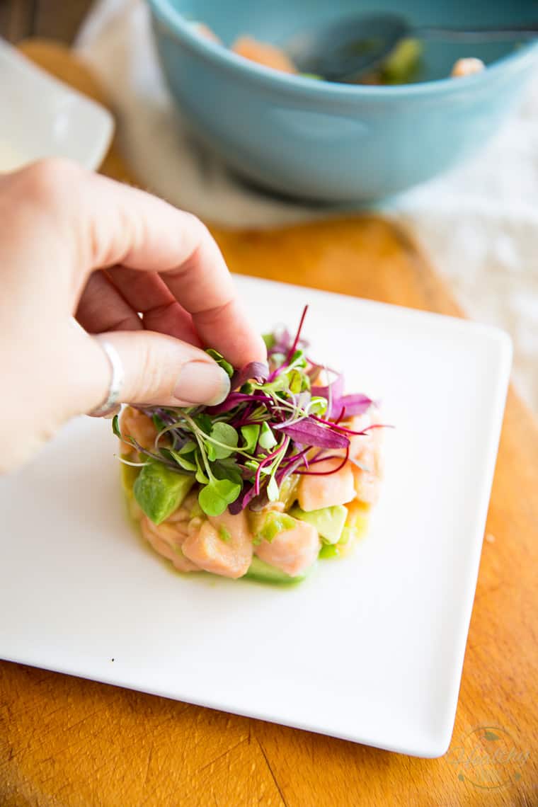 Citrus Avocado Salmon Ceviche by Sonia! The Healthy Foodie | Step-by-step instructions on thehealthyfoodie.com