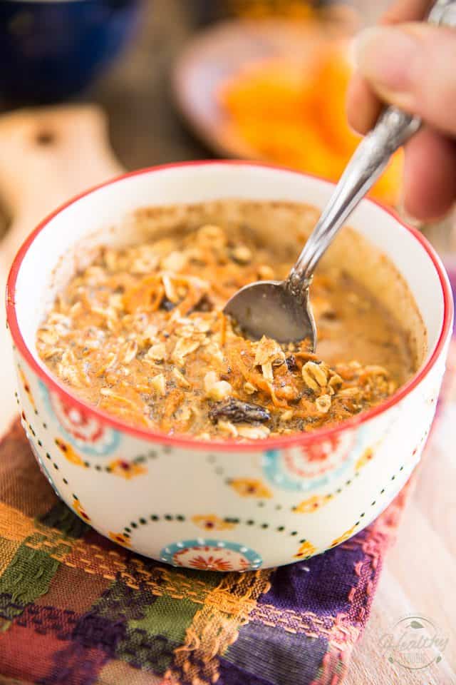 As delicious as they are quick to prepare, these Carrot Cake Overnight Oats will have you totally look forward to rolling out of bed in the morning! 