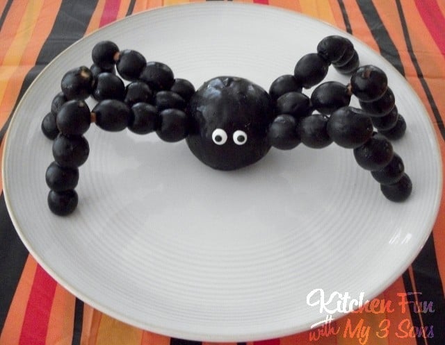 Halloween Recipe Ideas - Fruit Spider 