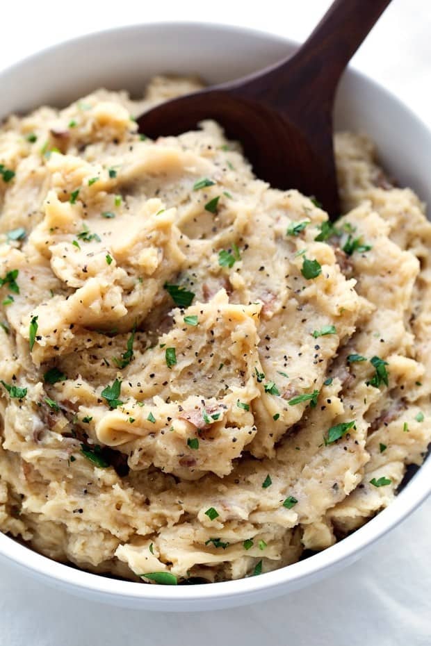 roasted-garlic-mashed-potatoes