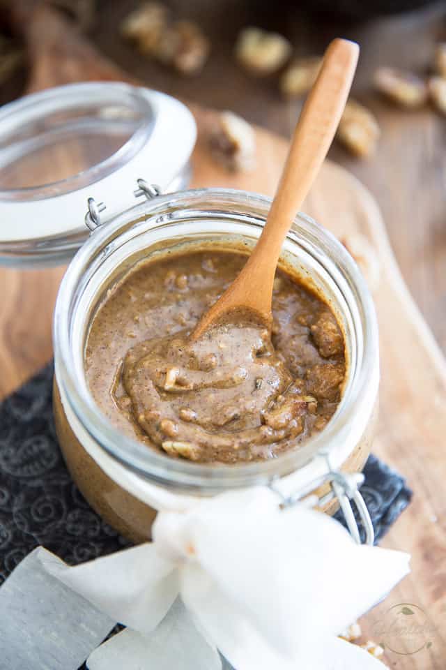 Deliciously crunchy and intensely nutty, this Walnut Pecan Butter certainly is a nice change from your usual nut butters! 