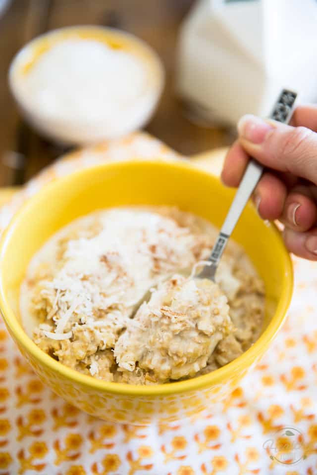 Delicious and super quick to prepare, these Pineapple Coconut Overnight Oats will have you totally look forward to rolling out of bed in the morning! 