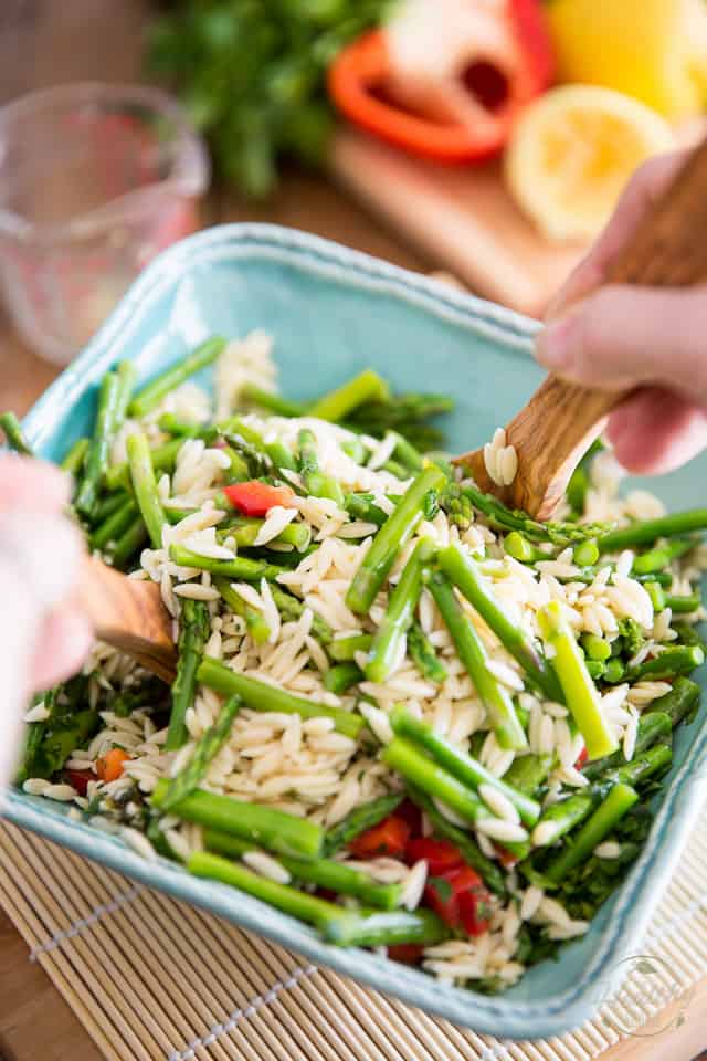 Lemony Asparagus Orzo Salad by Sonia! The Healthy Foodie | Recipe on thehealthyfoodie.com