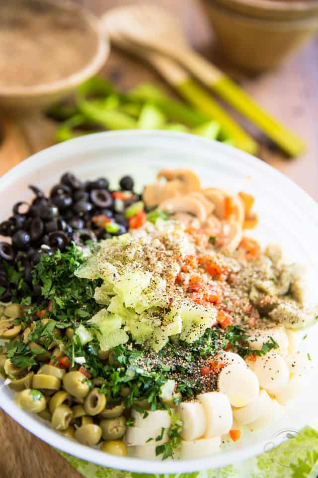 Quick and Easy Loaded Olive Salad by Sonia! The Healthy Foodie | Recipe on thehealthyfoodie.com