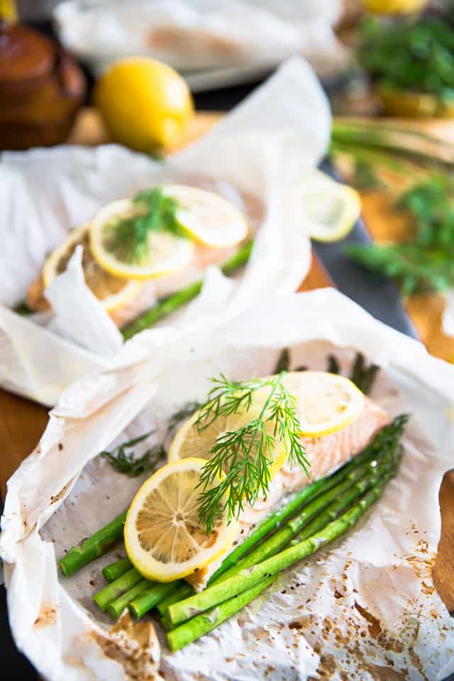 Parchment Paper Baked Salmon by Sonia! The Healthy Foodie | Recipe on thehealthyfoodie.com