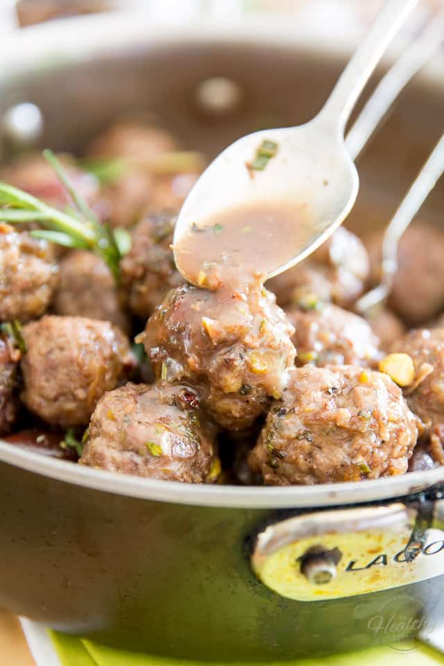 These Pistachio Date Lamb Meatballs are loaded with tons of morsels of dates and pistachios for a refreshingly sweet and supringly delicious flavor!