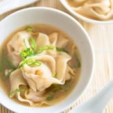 Homemade Wonton Soup by Sonia! The Healthy Foodie | Recipe and tutorial on thehealthyfoodie.com