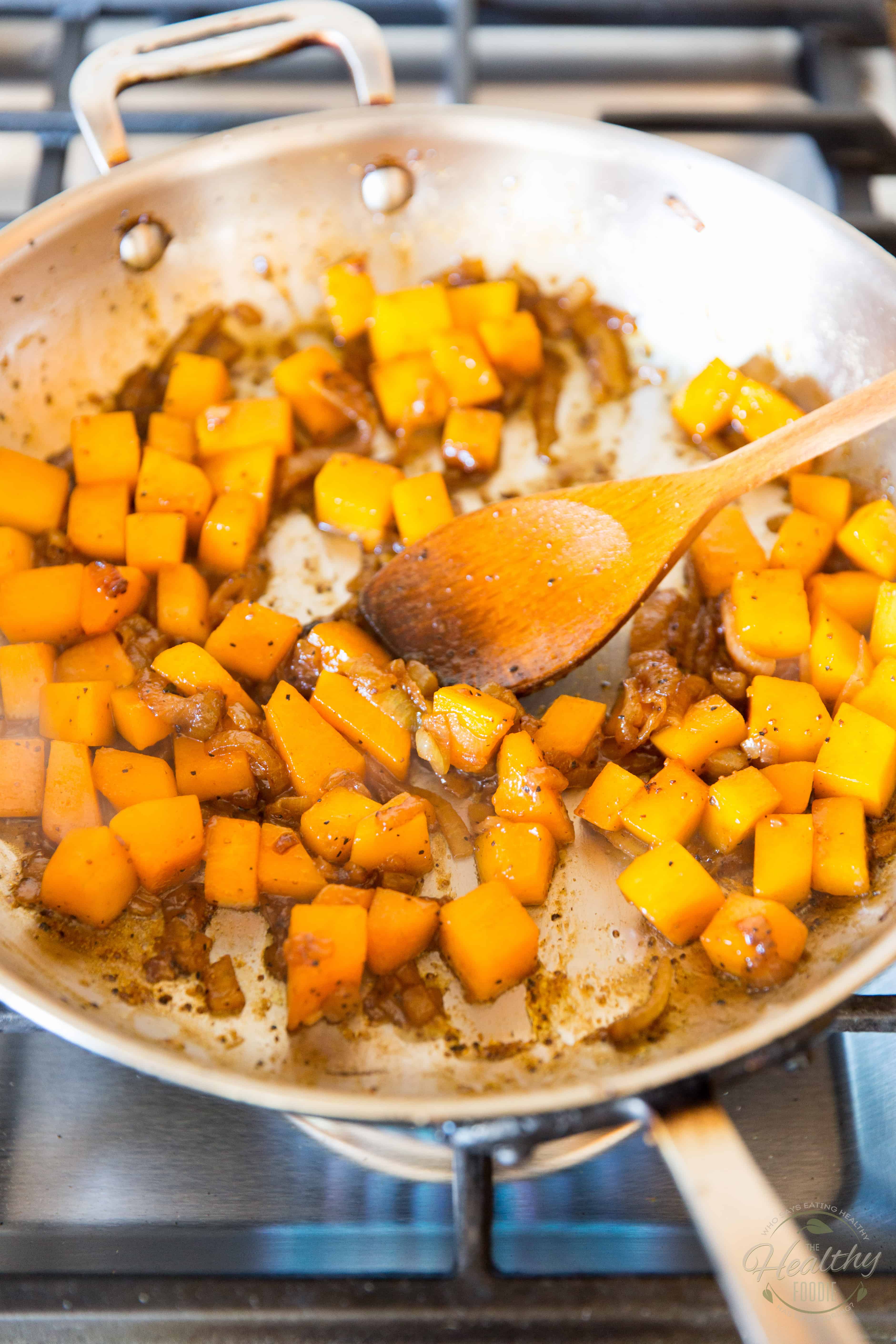 Butternut Squash and Apple Autumn Rice by Sonia! The Healthy Foodie | Recipe on thehealthyfoodie.com