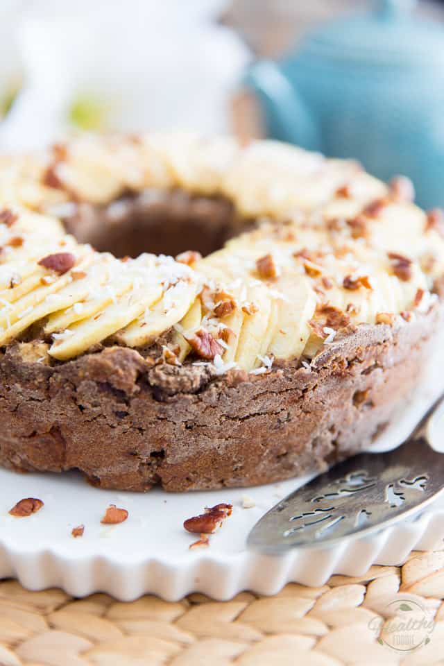 Cakes don't get much healthier than this Buckwheat Apple Ring Cake. On top of being completely vegan, it also happens to be free of gluten and refined sugar. Of course, it's also absolutely delicious! 