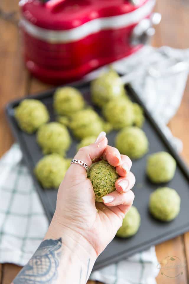 Crispy Homemade Falafel with Garlic Tahini Sauce by Sonia! The Healthy Foodie | Recipe on thehealthyfoodie.com
