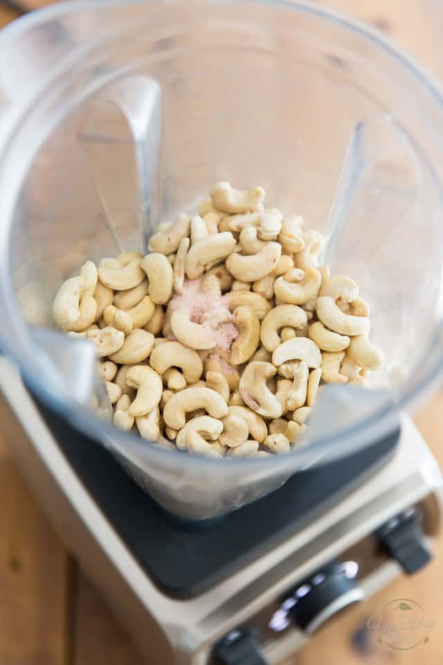 Cashew butter in the making
