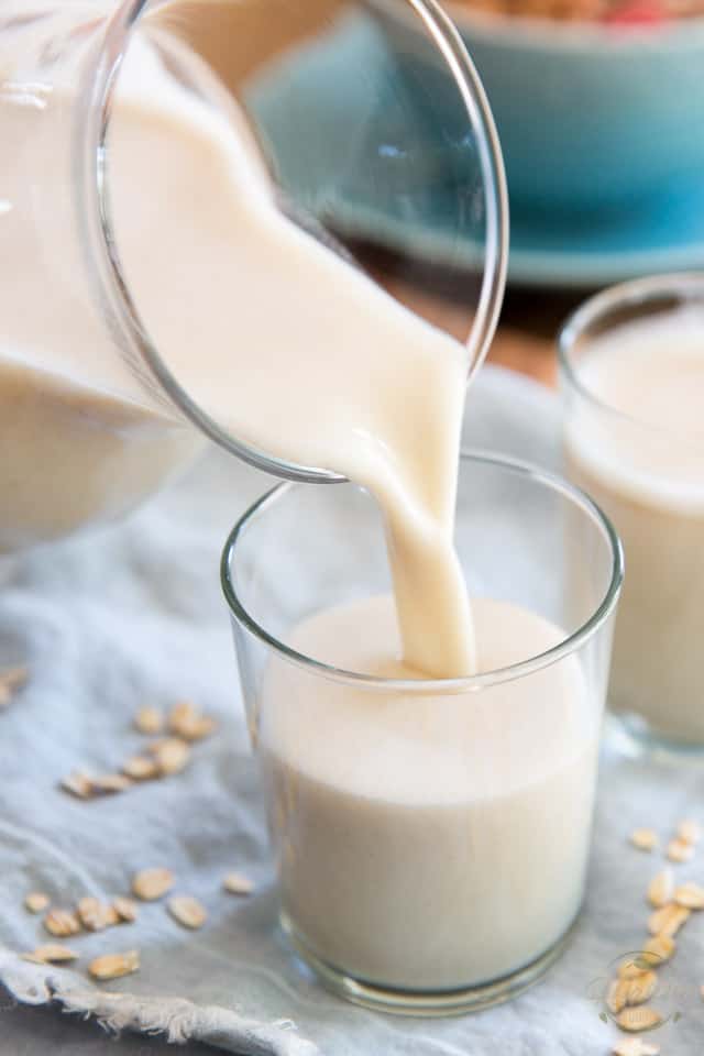 Homemade Oat Milk by Sonia! The Healthy Foodie | Recipe on thehealthyfoodie.com