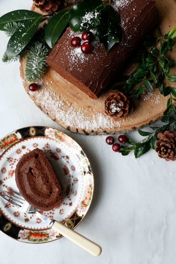 Easy Vegan Yule Log - Project Vegan Baking