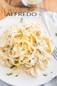 A creamy, cheesy Vegan Fettuccine Alfredo Sauce that not only is crazy tasty, easy and quick to make, but also happens to be super good for you? Oh yes, it exists! And this? is it!