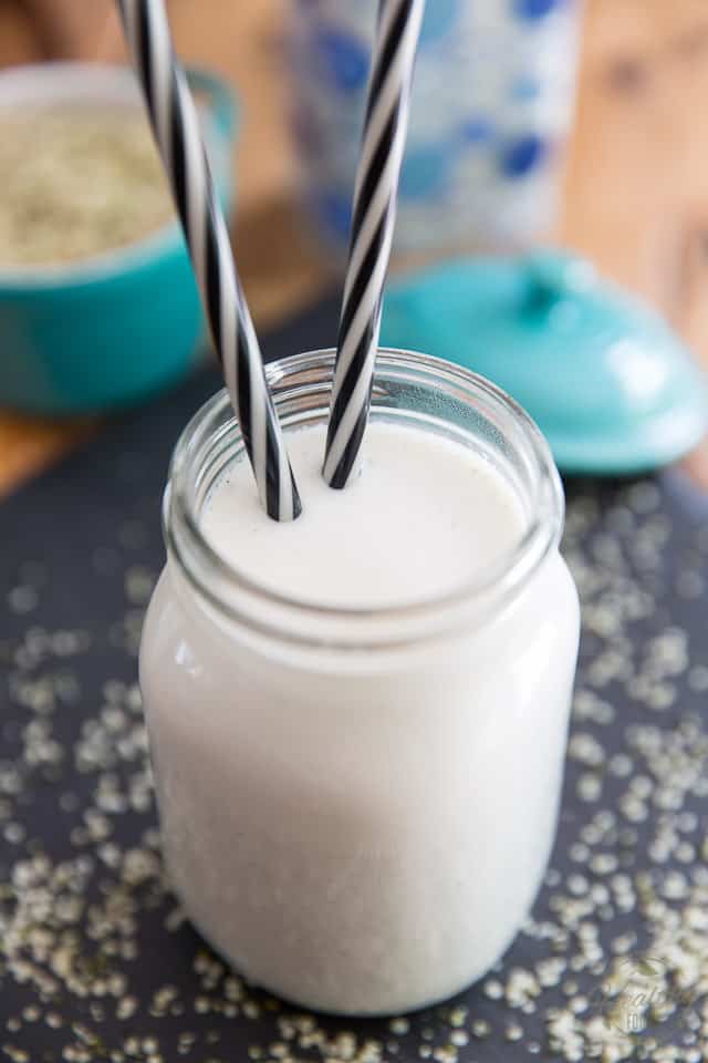 Loaded with all kinds of nutrients and super friendly to the environment, Hemp Milk is probably the best non-dairy alternative you could go for. Plus, it only takes 2 ingredients and 1 minute of your time to make... Wins all around!
